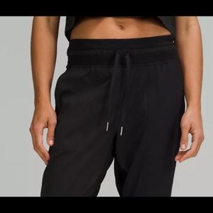 LAST CHANCE - NEW w/tags LuluLemon Dance Studio Crop size 10